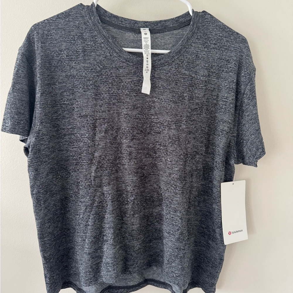 lululemon athletica Women’s Charcoal Tee